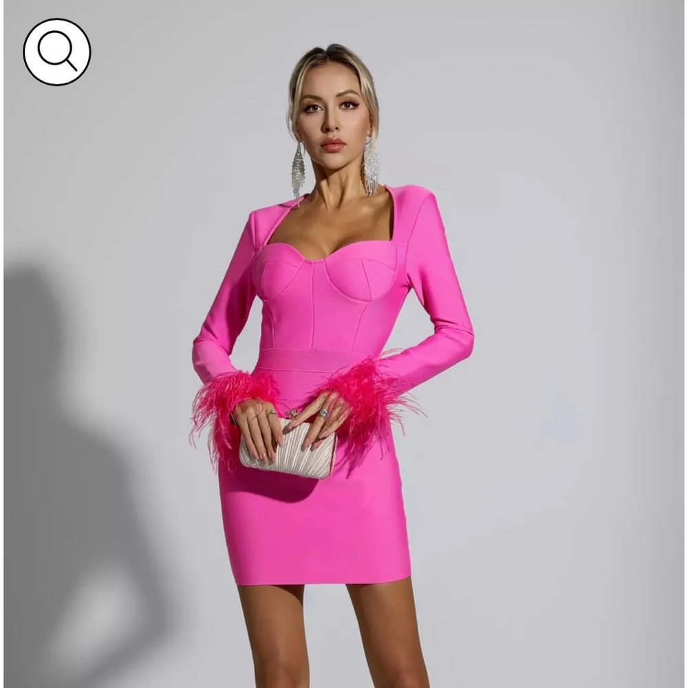 NWT Catchall Aspen Pink Feather Bodycon Mini Dress Medium Barbie Valentines Day